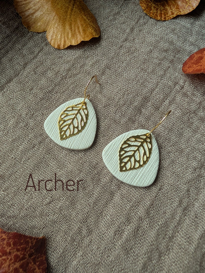 Linen Pick Leaf Charm